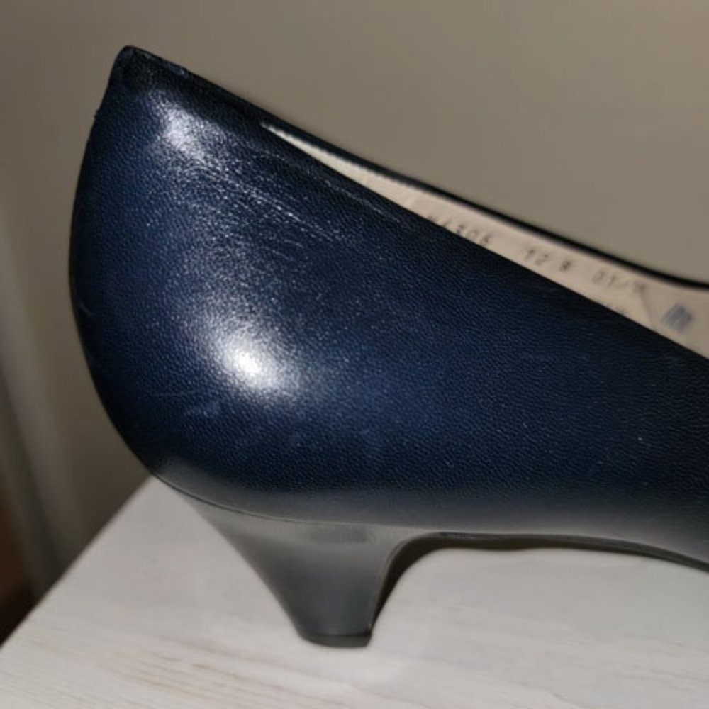 navy blue pumps heels